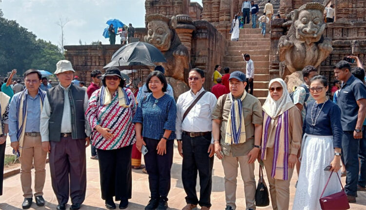 The ambassadors of 7 countries saw the sun temple