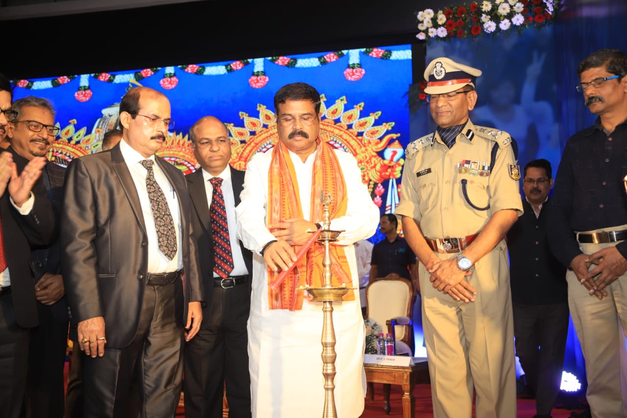 Dharmendra Pradhan distributes appointment letters to 128 new recruits as part of Rojgar Mela