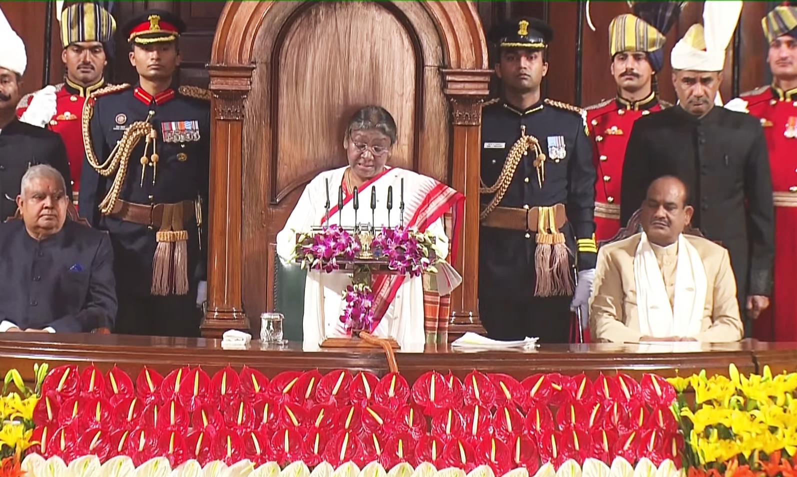 President Murmu quotes Kuntala Kumari Sabat in Odia in her address to joint session in Parliament