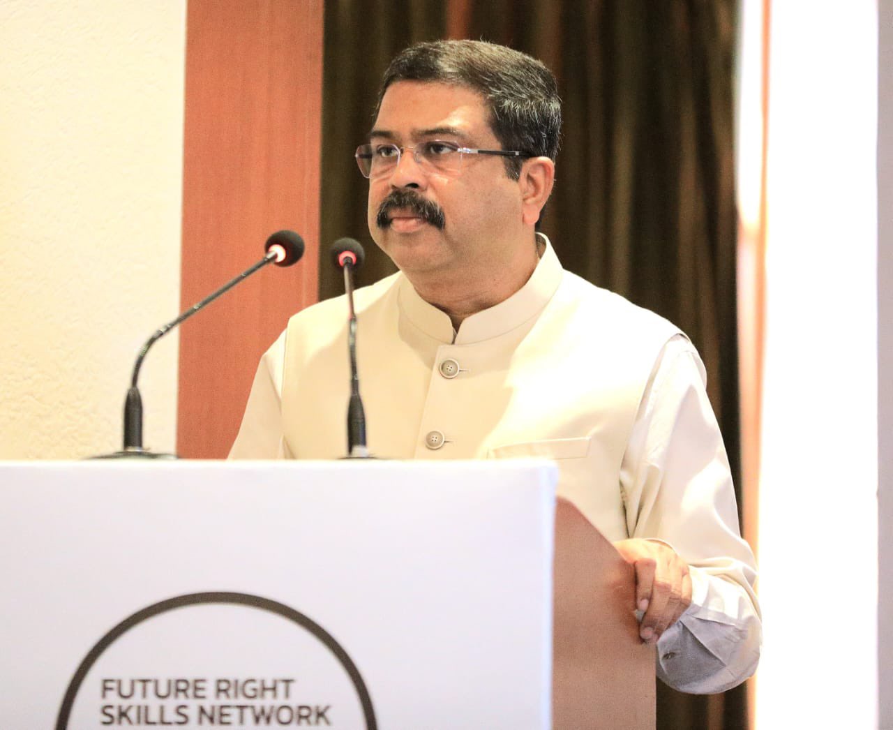 Union Minister Dharmendra Pradhan Launches Digital Employability Skills Curriculam at Future Right Skills Network’s ‘Future Skills Forum’