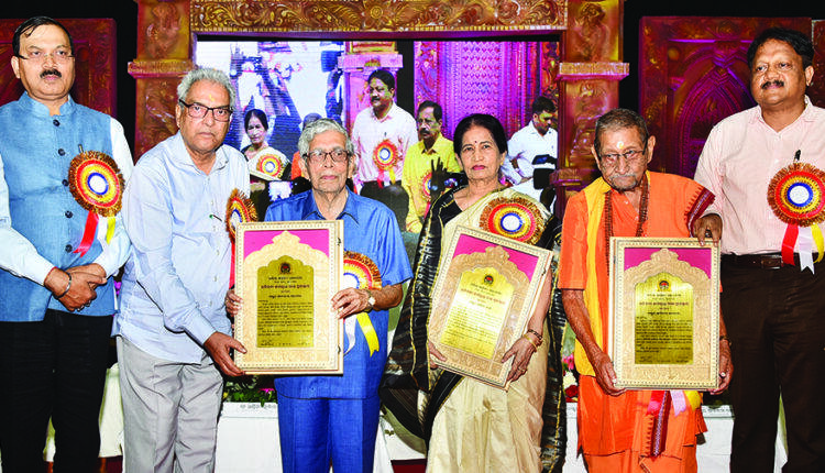 3 eminent Odia writers got the 'Atibadi Jagannath Das Award'