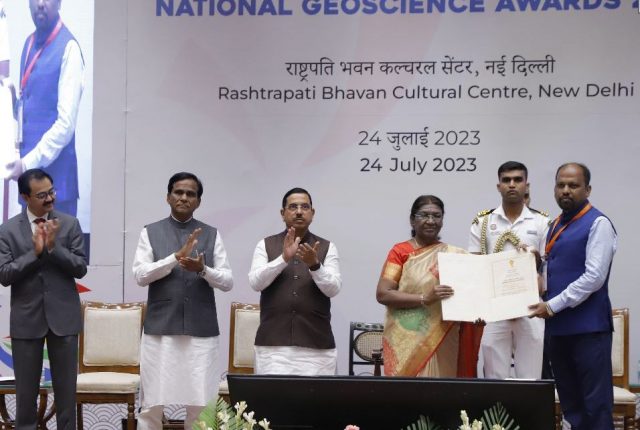 Odia Scientist Amiya Kumar Samal Felicitated National Young Geoscientist Award For 2022