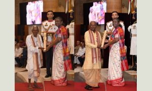 President Droupadi Murmu presents Padma Shri to Odisha's Shri Bhagabat Padhan & Binod Maharana.